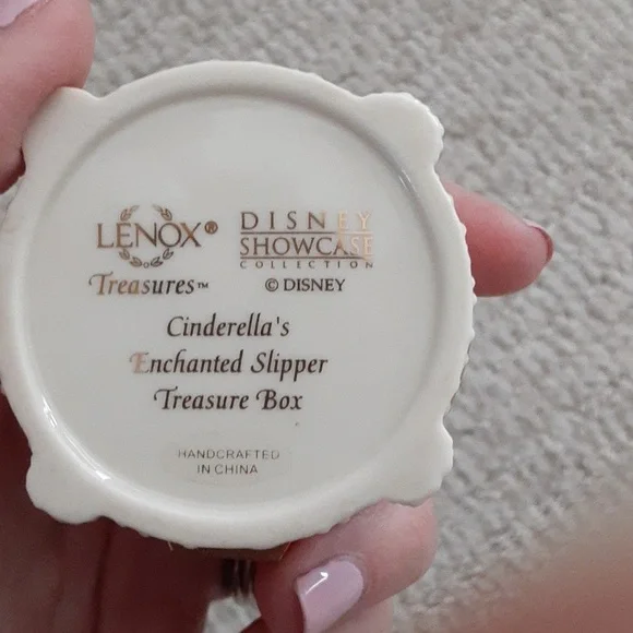 Euc! 💍Lenox x Disney - Picture 2 of 6